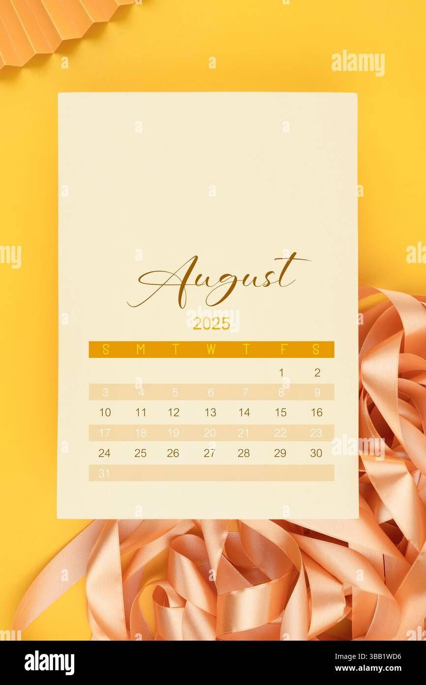 2025 Calendar Hi res Stock Photography And Images Alamy